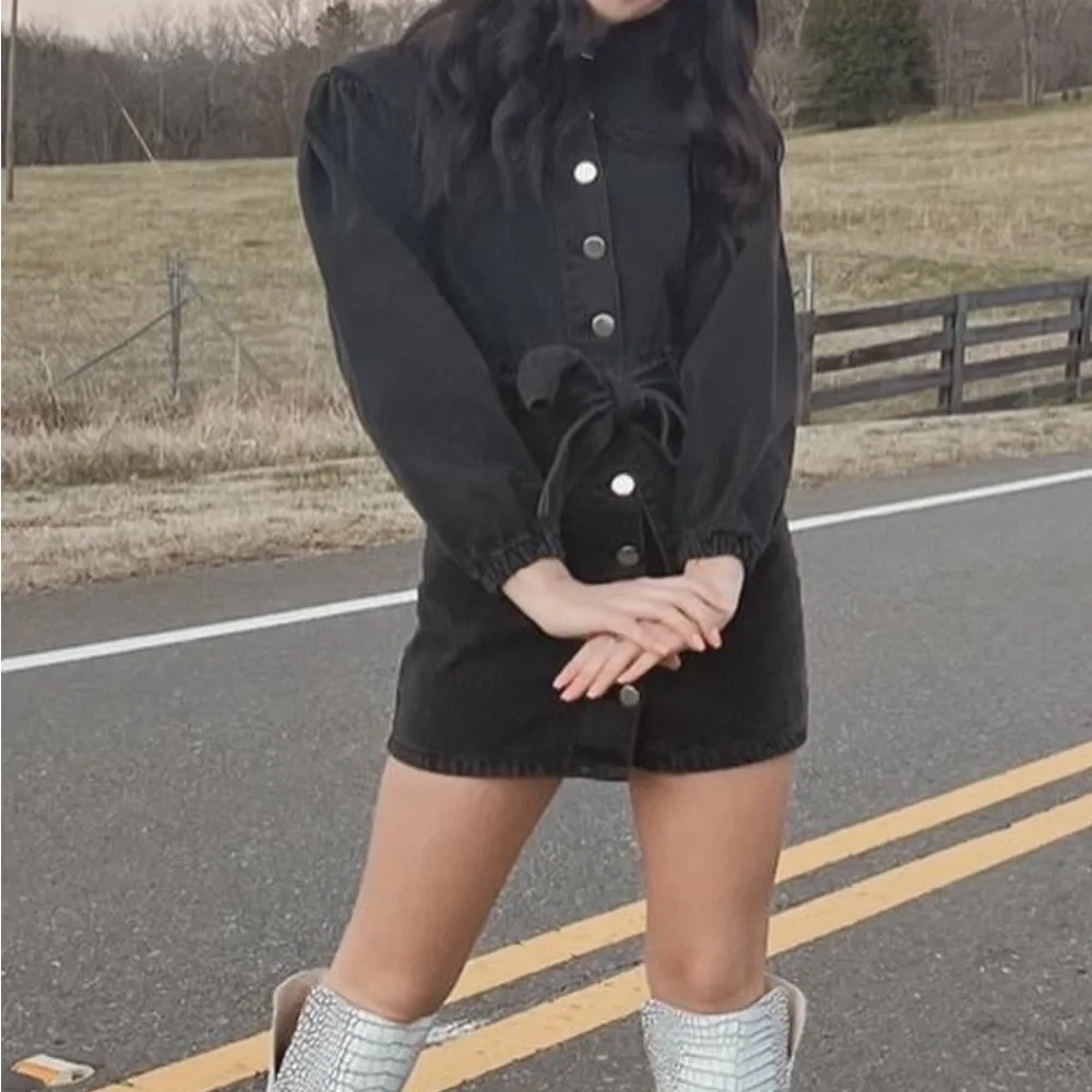 Boohoo Washed Black Denim Dress - Picture 2 of 6